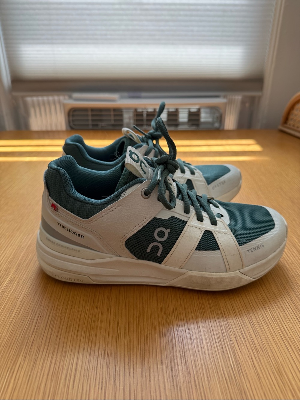 Oyster Tennis Club x On Roger Clubhouse Pro Tennis Sneaker - women’s size 7